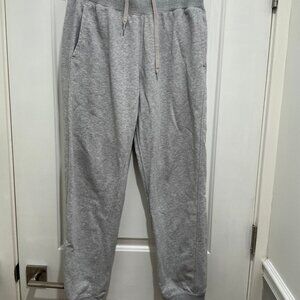 Uniqlo Boy's sweat pants, gray size Medium, excellent condition